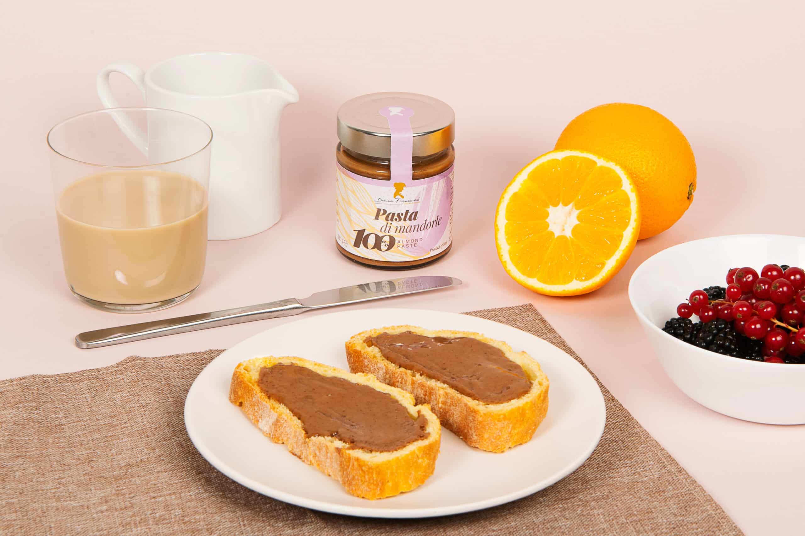 crema spalmabile alle mandorle donna francesca